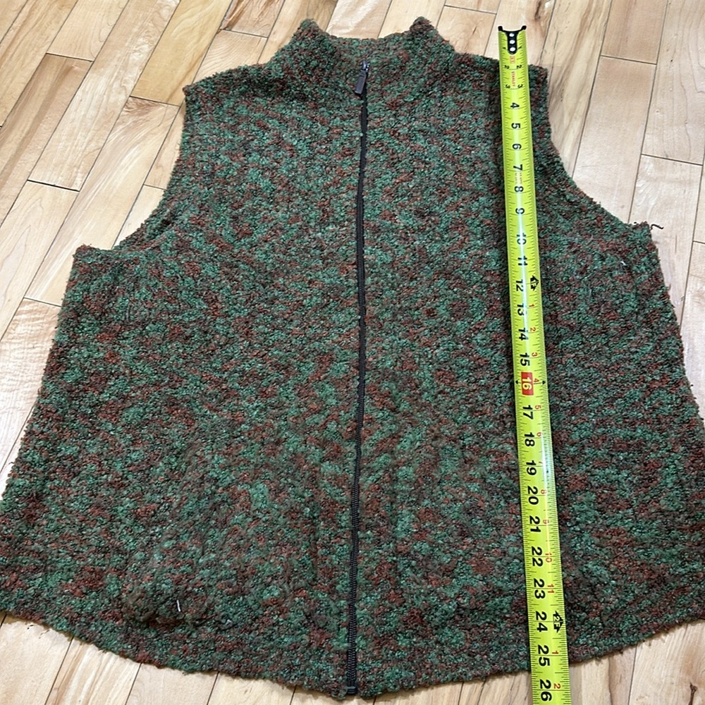 Woolrich Zip Up Vest - Picture 5 of 8